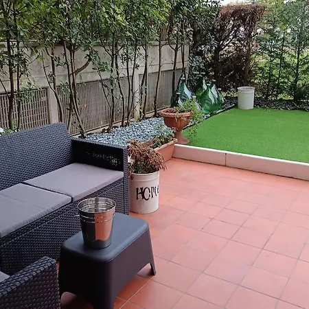 Art-apart Lt Con Giardino Privato Appartamento